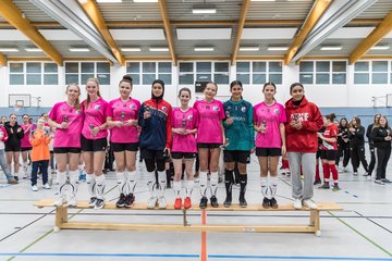 Bild 33 - B-Juniorinnen 2 Loewinnen Cup